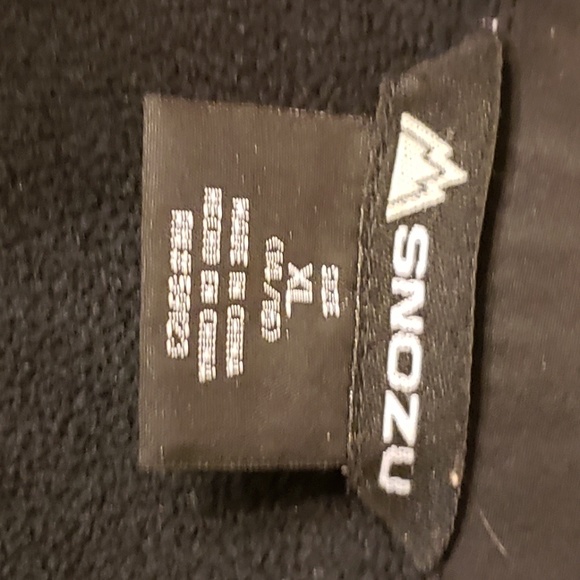 Snozu Ski/Athletic Outdoor Jacket. - Picture 3 of 4